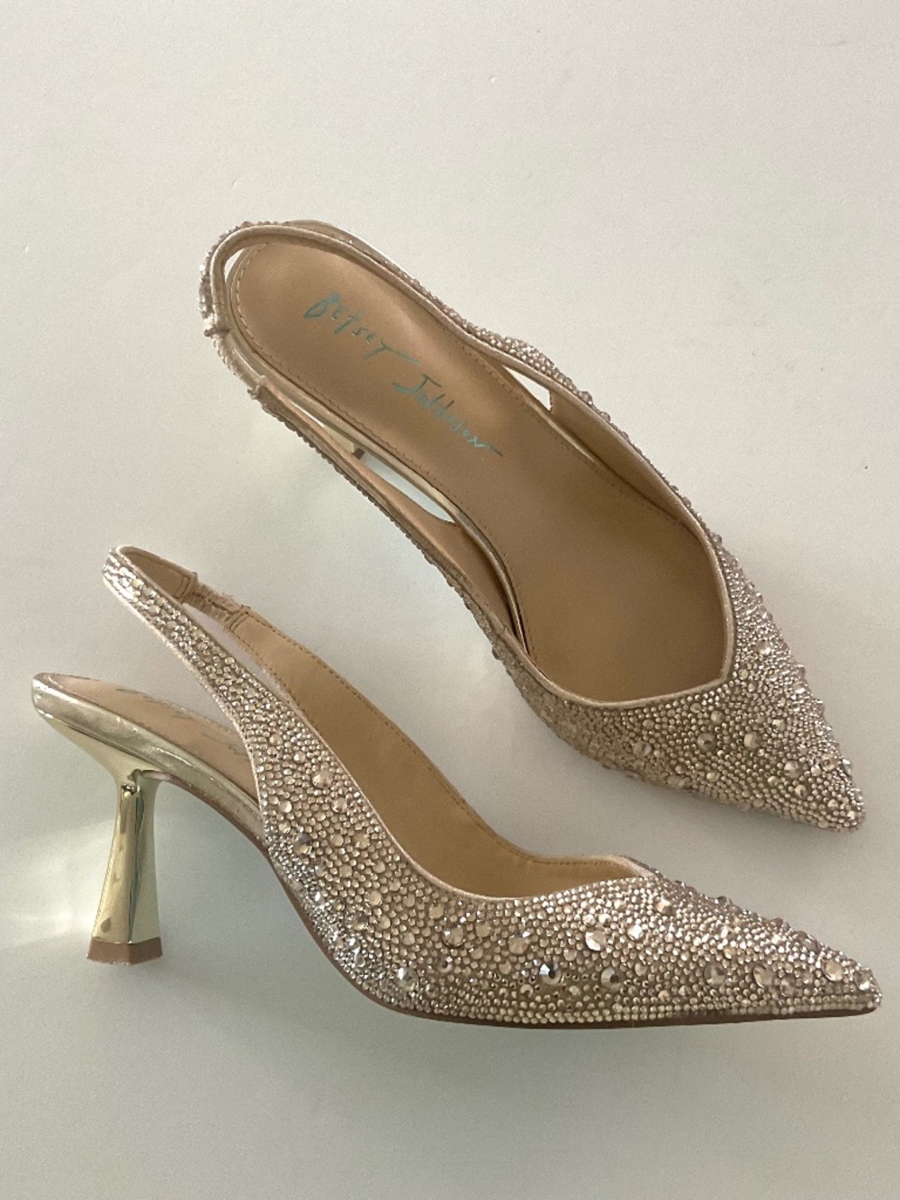 BETSEY JOHNSON Clark Slingback Pointed Toe Rhinestone Pump in Light Gold Size 6